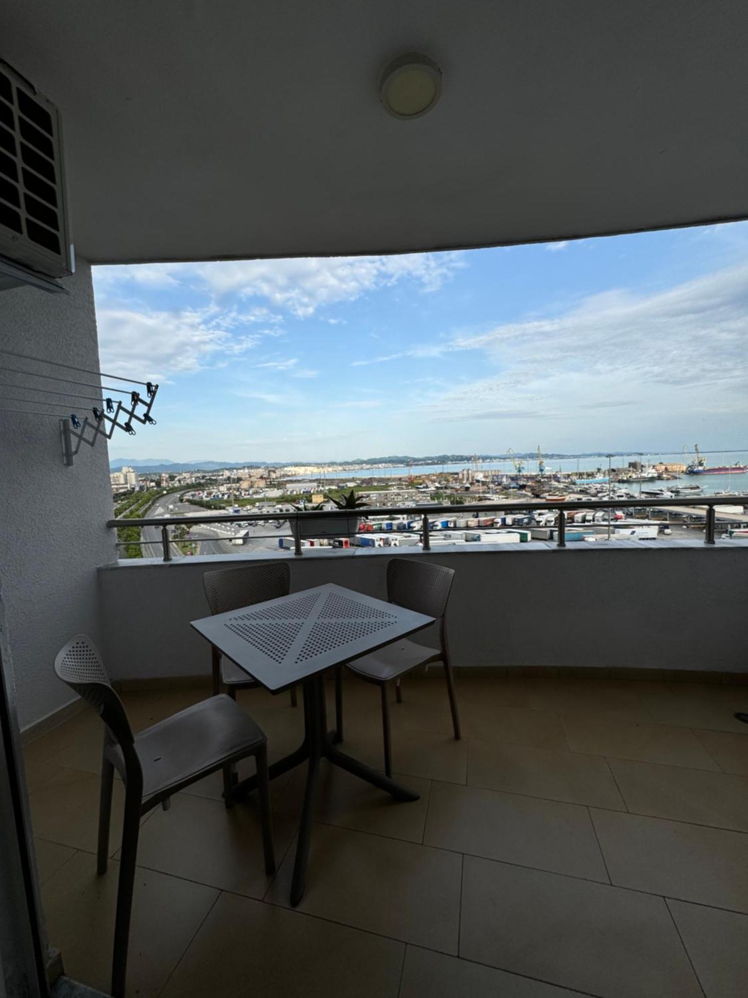Port View Apartment 1 Durrës Esterno foto